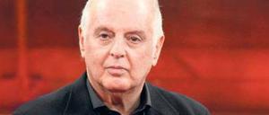 Daniel Barenboim,71, ist seit 1992 Generalmusikdirektor der Berliner Staatsoper. "Das ist mein Lebenswerk hier", sagt er und gibt sich gelassen, was die Dauerbaustelle im Stammhaus Unter den Linden betrifft.