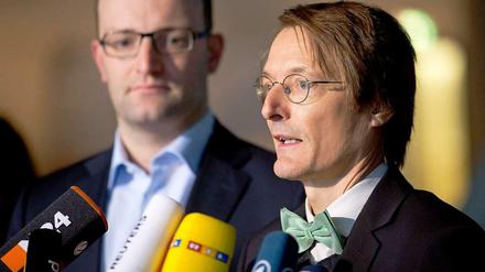 Ausgeplaudert. SPD-Verhandlungsführer Karl Lauterbach (rechts) machte eine Geheimabsprache zu den Arbeitgeberbeiträgen für die Krankenversicherung öffentlich. 