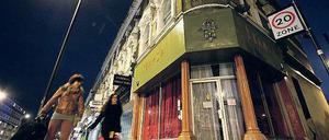 Das ehemalige Mao-Tse-Tung-Zentrum im Londoner Stadtteil Brixton. Heute beherbergt es ein Restaurant. Foto: Andy Rain/dpa