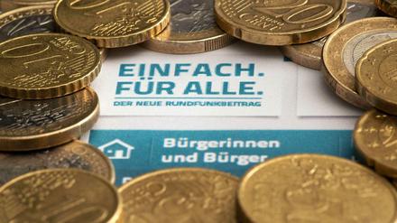 Einfach für alle billiger: Der Rundfunkbeitrag soll sinken.