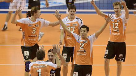 Die Spieler der Berlin Volleys gewannen gegen Lugano souverän.