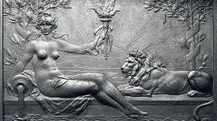 Dieses Eisenrelief galt bei der Enttrümmerung des Reichstages Anfang der fünfziger Jahre noch als Schrott. Jetzt soll sie versteigert werden.