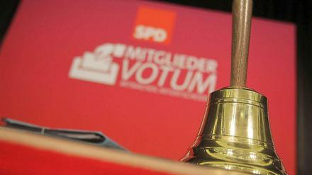 Im hessischen Hofheim wirbt die SPD-Spitze am Donnerstagabend für den schwarz-roten Koalitionsvertrag.