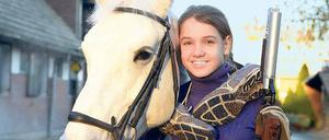 Mit Pferd und Pistole: Anna-Katharina Gebauer ist Berlins Nachwuchssportlerin im Dezember.