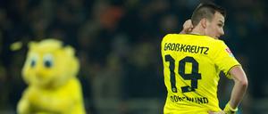 Nicht zu fassen. Der Dortmunder Mittelfeldspieler Kevin Großkreutz am Ende eines trüben Arbeitstages seiner Borussia.