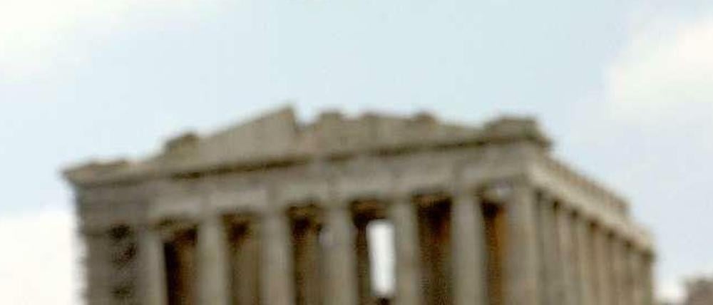 Griechenlands Gläubiger frieren Hilfszahlungen in Höhe von einer Milliarde Euro zurück. Die Begründung: zugesagte Reformen seien noch nicht verwirklicht worden.