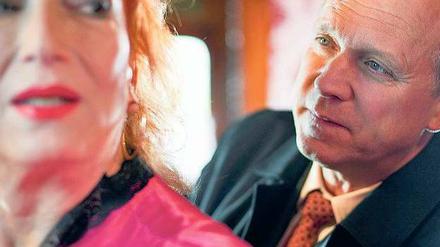 Zirkusfrau Rosalie (Zazie de Paris) und Felix Murot (Ulrich Tukur).