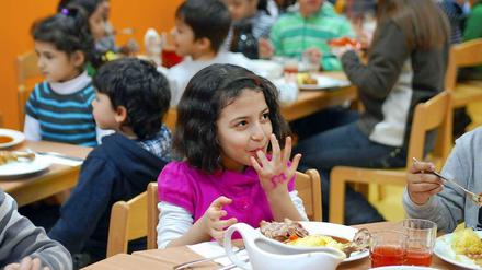 Kindgerecht. Für Schüler wie diese junge Dame soll das Essen künftig besser schmecken.
