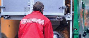 Am Montagmorgen starb ein Mann im S-Bahntunnel an der Friedrichstraße.