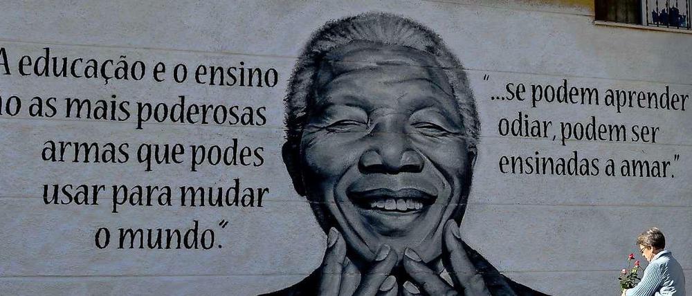 Nelson Mandela war mehr als ein Politiker. Der Freiheitskämpfer war Gründer und Sinnstifter einer ganzen Nation.