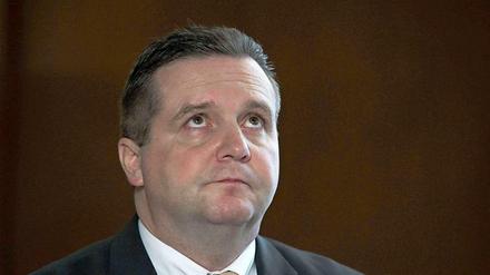 Stefan Mappus war von Februar 2010 bis Mai 2011 Ministerpräsident des Landes Baden-Württemberg und von November 2009 bis Juli 2011 Landesvorsitzender der CDU Baden-Württemberg.