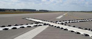 Die Bezirksfürsten der CDU lassen nicht locker – und stellen sich damit in der Luftfahrtpolitik gegen den Landesverband und seinen Vorsitzenden Frank Henkel.