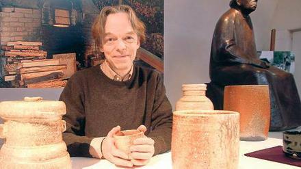 Harte Schule. Neun Monate lang musste Jan Kollwitz bei einem japanischen Meister immer die gleichen Becher drehen.