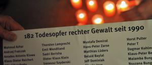 Mehr als 182 Opfer? Brandenburgs Ministerpräsident Dietmar Woidke geht davon aus, dass es in Brandenburg seit 1990 weitaus mehr Delikte mit rechtem Hintergrund gegeben hat, als bisher bekannt.