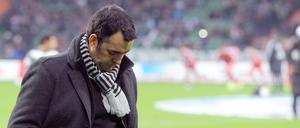 Der Versuchsleiter. Robin Dutt soll bei Werder Bremen erfolgreich den Umbruch gestalten. Es zeigt sich, dass das nicht nur lange dauert, sondern auch ziemlich schwierig ist.