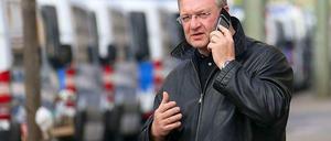 In Sorge. Innensenator Henkel lässt seine Verwaltung nun bewachen.