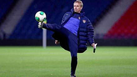 Im Tritt. Jürgen Klinsmann verlängert als US-Trainer.