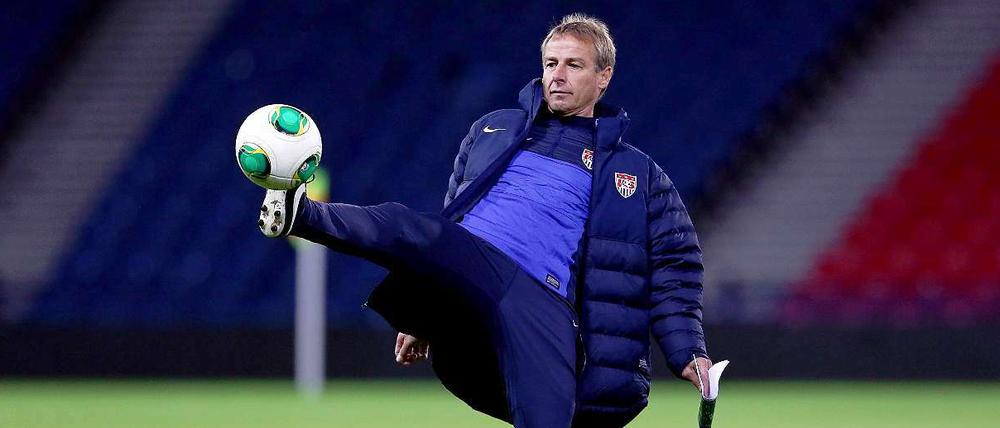 Im Tritt. Jürgen Klinsmann verlängert als US-Trainer.