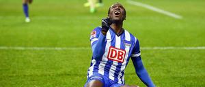 Dank nach oben. Herthas Adrian Ramos trifft doppelt.