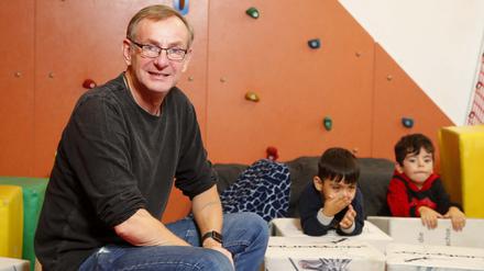 Bernd Siggelkow ist Pastor und gründete 1995 die Arche in Hellersdorf. Heute betreut das Hilfswerk deutschlandweit benachteiligte Kinder und Jugendliche. 