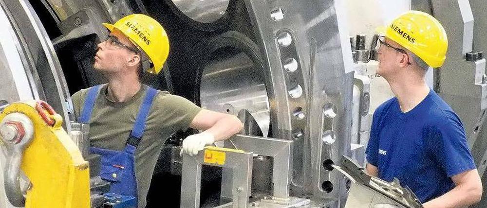 Gasturbinen aus Berlin. Siemens ist der größte industrielle Arbeitgeber der Stadt. Insgesamt beschäftigt die Industrie wieder etwa 111 000 Menschen. 