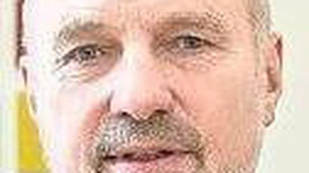 Rainer Arnold ist seit 1998 Bundestagsabgeordneter und seit 2002 verteidigungspolitischer Sprecher der SPD-Fraktion. Der Schwabe will wieder in den Verteidigungsausschuss.