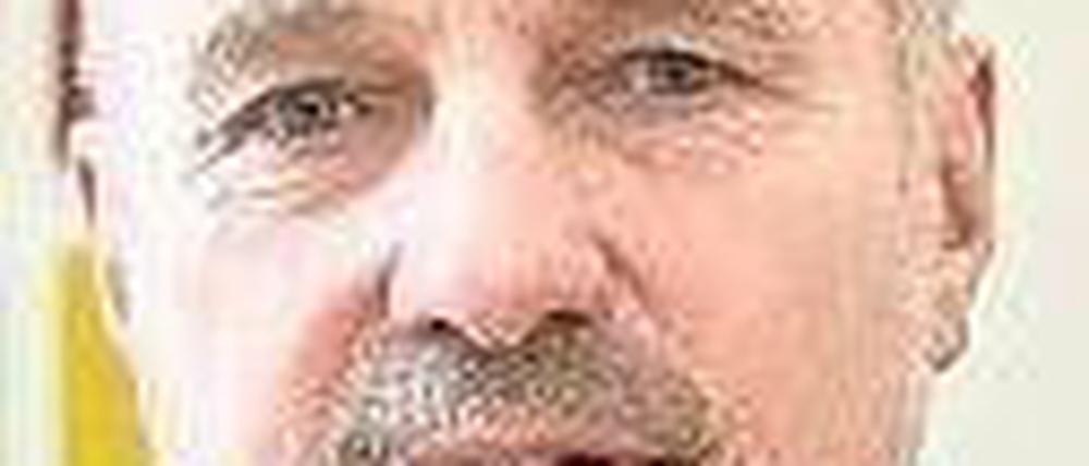 Rainer Arnold ist seit 1998 Bundestagsabgeordneter und seit 2002 verteidigungspolitischer Sprecher der SPD-Fraktion. Der Schwabe will wieder in den Verteidigungsausschuss.