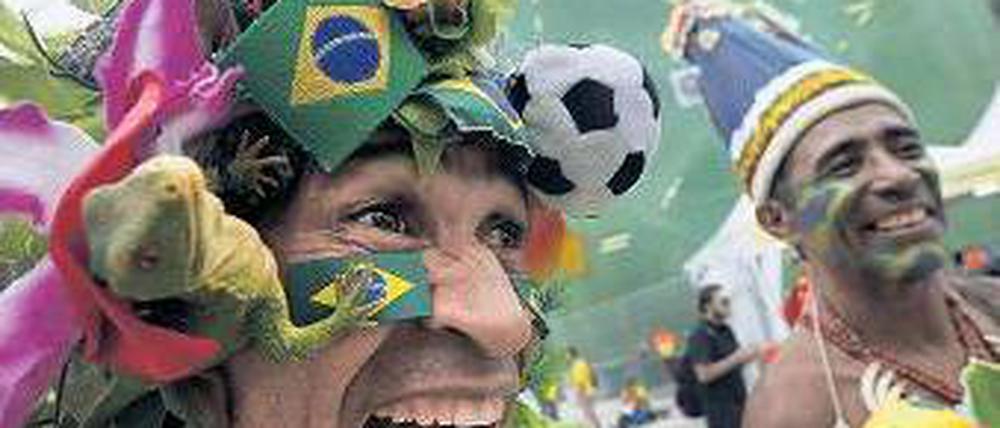 Football is coming home. Brasilien fiebert der WM entgegen. Foto: dpa