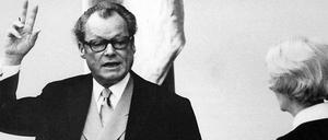 Auf dem Zenit: Er hatte die Bundestagswahl 1972 triumphal gewonnen. Am 14. Dezember legte Willy Brandt gegenüber Bundestagspräsidentin Annemarie Renger zum zweiten Mal seinen Amtseid als Kanzler ab. Es war die große Zeit des politischen Aufbruchs. Am Mittwoch wäre Brandt 100 Jahre alt geworden.