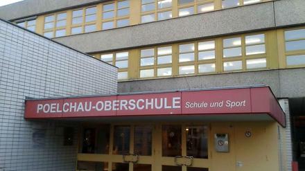 Kein Hingucker. Der Bauzustand der Poelchau-Schule ist vielen Eltern seit langem ein Dorn im Auge.