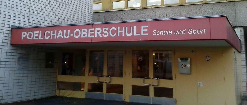 Kein Hingucker. Der Bauzustand der Poelchau-Schule ist vielen Eltern seit langem ein Dorn im Auge.