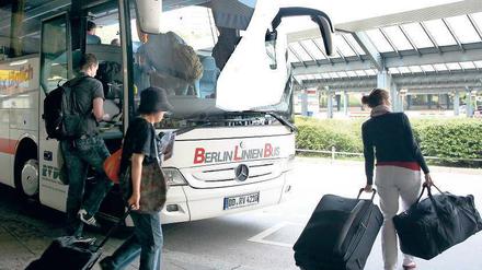 Abfahrt. Verbindungen von und nach Berlin sind besonders beliebt.