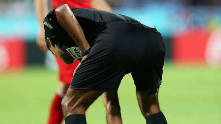 Legales Sprayen: Schiedsrichter Sandro Meira Picci bei der U20-WM im vergangenen Sommer.