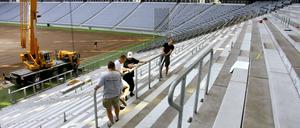 In den Fußballstadien werden aus Sitzplätzen wieder Stehränge. Man wird ja mal träumen dürfen.