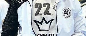 Tränen trocknen. Mit ein wenig Abstand dürfte auch Rückraumspielerin Susann Müller die WM als Erfolg werten. Foto: dpa