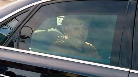 Schutzbedürftig. In ihrem Dienstwagen steht Angela Merkel zwar nicht über dem Gesetz, aber im Zweifel geht ihre Sicherheit vor, sagen Experten.