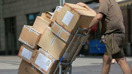 Abgeladen. Viele Einzelhändler fühlen sich als Abladestation missbraucht - besonders zur Weihnachtszeit.