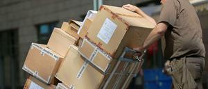 Abgeladen. Viele Einzelhändler fühlen sich als Abladestation missbraucht - besonders zur Weihnachtszeit.