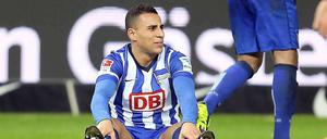 14 Tage Gips. Änis Ben-Hatira.