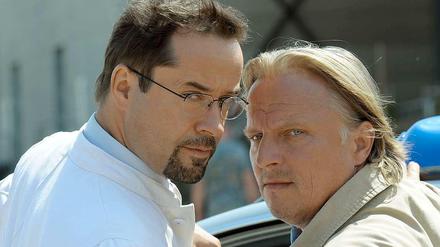 Zwei auf allen Kanälen: Jan Josef Liefers (links) und Axel Prahl fahren mit ihrem Münsteraner Tatort im TV wie online Zuschauerrekorde ein