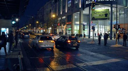 Überfall auf einen Elektro-Markt in den Schönhauser Allee Arcaden.