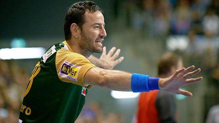 Iker Romero, 33, spielt seit 2011 bei den Füchsen. Am zweiten Weihnachtsfeiertag tritt der Spanier in der Bundesliga um 17.15 Uhr in der Max-Schmeling-Halle gegen Balingen an.