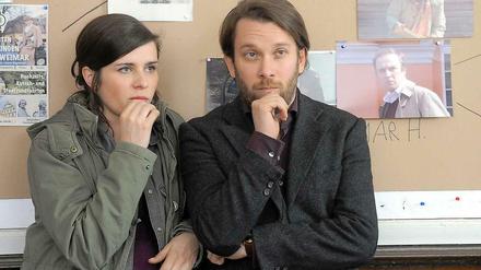 Kommisare Dorn (Nora Tschirner) und Lessing (Christian Ulmen) auf Würstchenjagd im ersten Weimarer Tatort.
