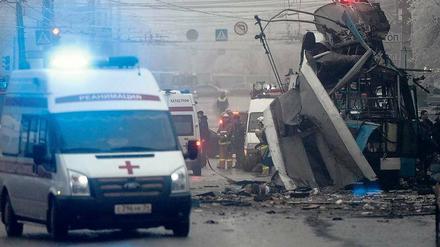 Mitten in der Stadt. Bei einem Anschlag auf einen vollbesetzten Linienbus starben am Montag in Wolgograd erneut mehrere Menschen.