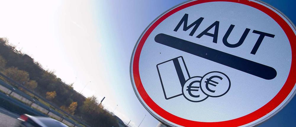 ADAC und Grüne kämpfen weiter gegen die Einführung einer Pkw-Maut.
