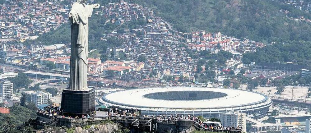 Das große Ballspiel von Brasilien. Die Fußball-Weltmeisterschaft beginnt am 12. Juni und ist unbestritten das Sportereignis des Jahres 2014. Foto: AFP