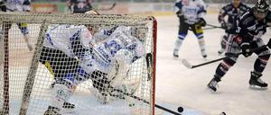 Hoffnungstreffer: Matthew Foy trifft zum 1:1-Ausgleich für die Eisbären.
