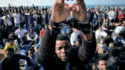 „Wir sind keine Kriminellen“. Mit einer beispiellosen Protestwelle haben Asylsuchende vor allem aus dem Sudan und Eritrea, aber auch einigen anderen afrikanischen Staaten in ganz Israel gegen ihre triste Lage demonstriert. 
