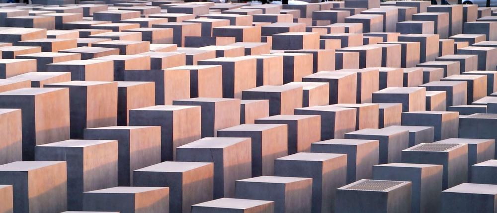 An Silvester haben Unbekannte an das Holocaustmahnmal in Berlin uriniert.