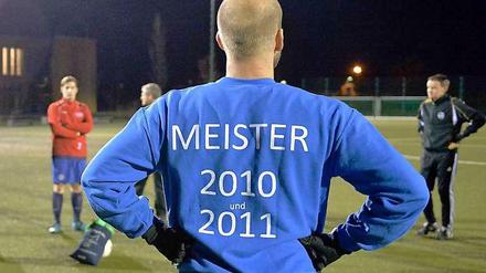 Tolerant am Ball. Nicht alle Fußballer in Berlin gehen so offen mit ihrer Homosexualität um wie die Spieler des Vereins „Vorspiel SSL Berlin“